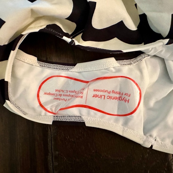 NEW Tory Burch Printed Underwire One-Piece Swimsuit-The Flower French Cream-SM - Picture 8 of 8